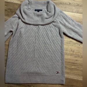 Tommy Hilfiger Women's Cowl Neck Sweater in Light Gray